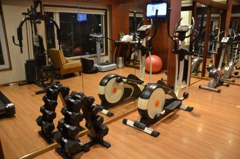 ホテル モノテル コルカタ 設備 写真